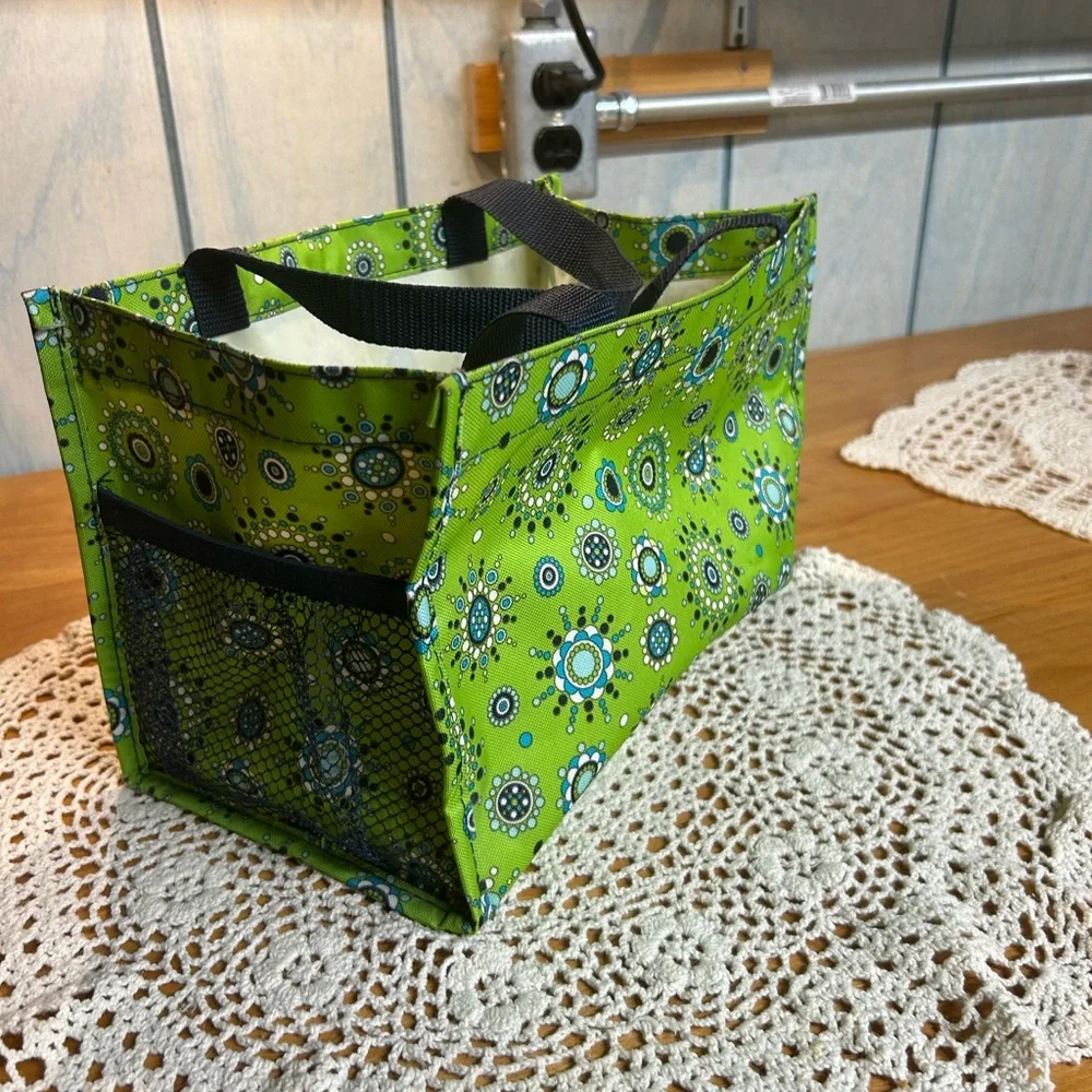 Vibrant Green Thirty-one Tote with Black Mesh Pockets